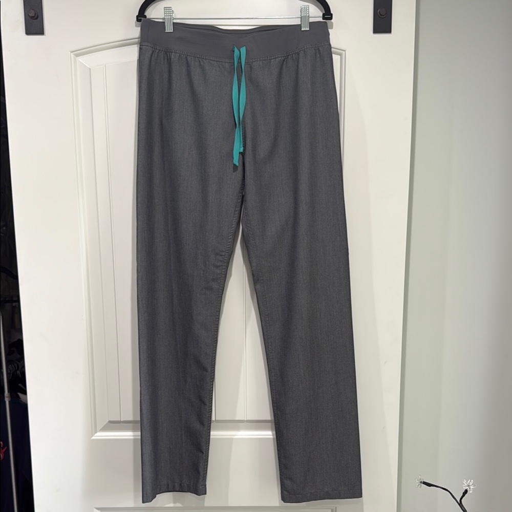 Figs Gray scrub pants. Size medium tall